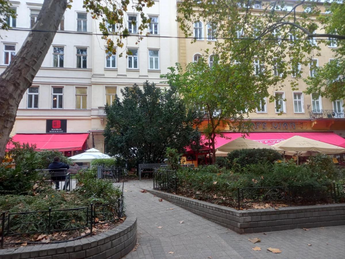Liszt Ferenc Square Studio Apartment Будапеща Екстериор снимка